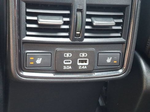 Used 2025 Subaru Forester Touring AWD/4WD image 12