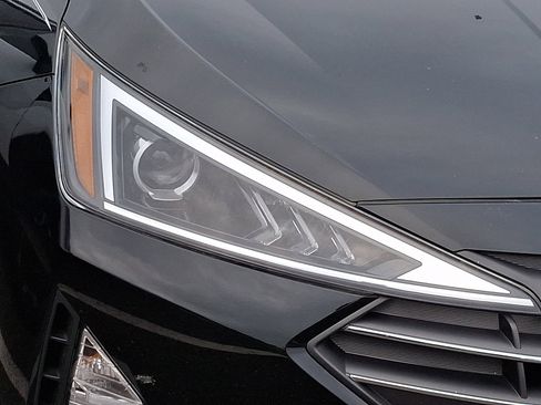 Used 2020 Hyundai Elantra Value Edition w/ Cargo Package (C1) FWD image 7