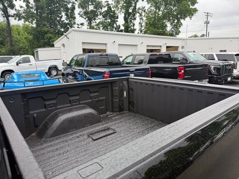 Used 2026 Chevrolet Silverado 1500 LTZ w/ LTZ Premium Package AWD/4WD image 17