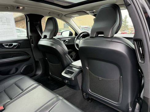 Used 2020 Volvo S60 T5 Momentum w/ Protection Package Premier image 17