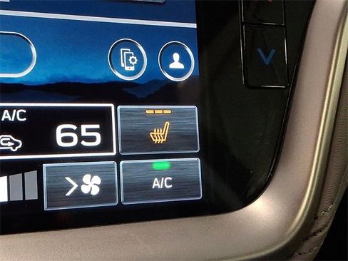 Certified 2025 Subaru Outback Limited image 26