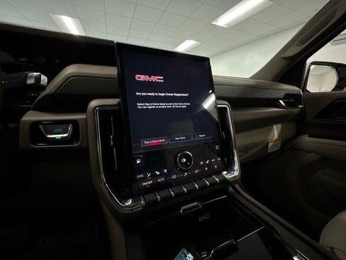 New 2026 GMC Yukon Denali image 19