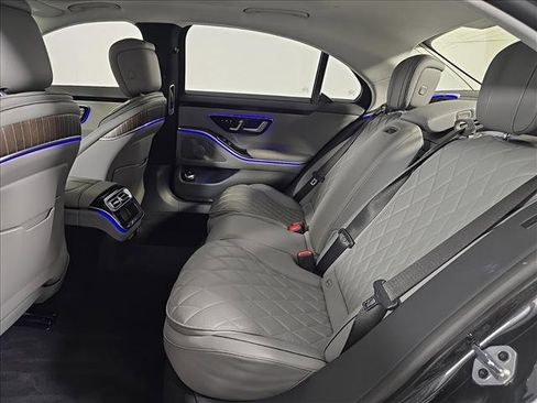 Certified 2022 Mercedes-Benz S 500 4MATIC image 15
