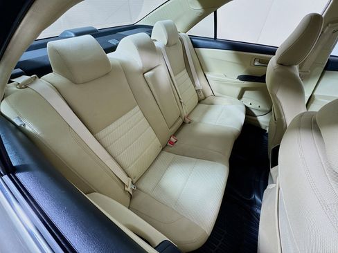 Used 2017 Toyota Camry SE image 21