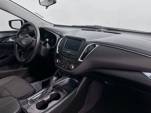 Used 2017 Chevrolet Malibu LT FWD image 27