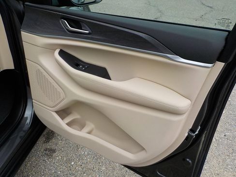 New 2025 Jeep Grand Cherokee L Limited image 28