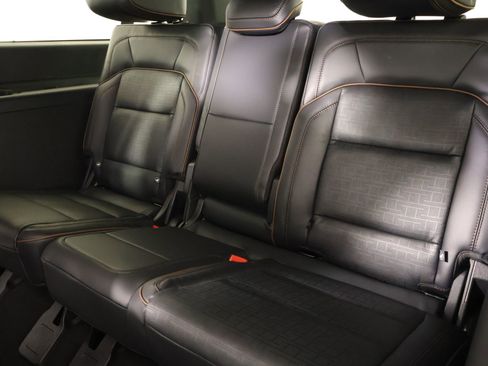 New 2026 Lincoln Navigator L Black Label AWD/4WD image 13