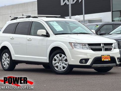 Used 2019 Dodge Journey SE w/ Premium Group image 1