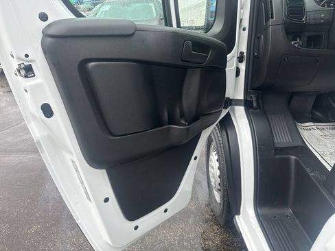 Used 2024 RAM ProMaster 2500 FWD image 12