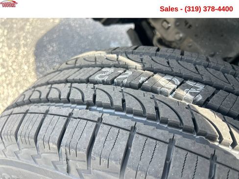 Used 2023 Toyota Tacoma TRD Off-Road w/ TRD Premium Off Road Package AWD/4WD image 26