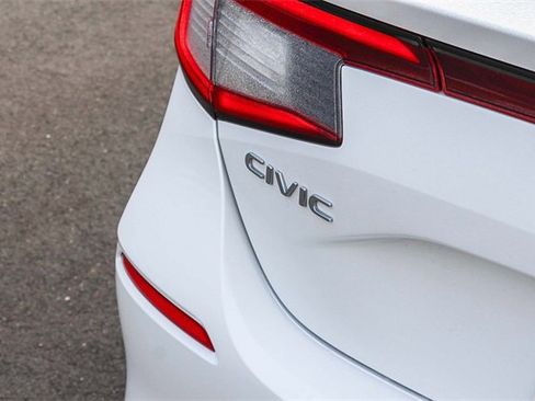 Used 2023 Honda Civic EX-L image 9