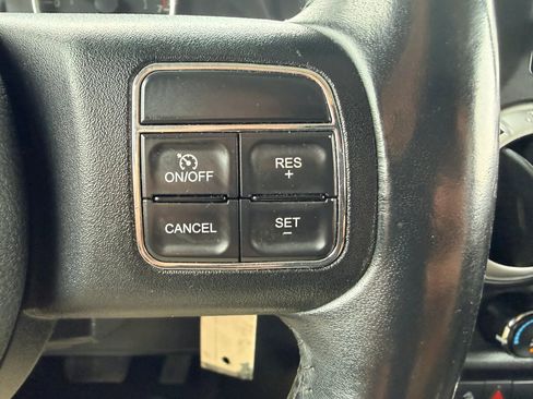 Used 2014 Jeep Wrangler Unlimited Sahara w/ Dual Top Group AWD/4WD image 12
