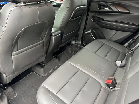 Used 2025 Chevrolet TrailBlazer RS w/ Driver Confidence Package image 12