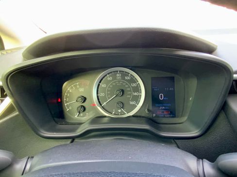 Used 2020 Toyota Corolla LE image 38