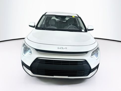 Used 2026 Kia Niro LX FWD image 2