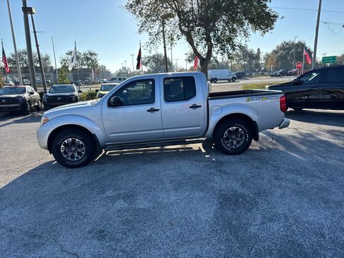 Used 2019 Nissan Frontier Desert Runner image 12