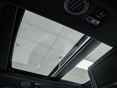 Used 2020 Ford Explorer ST w/ ST Street Pack image 41