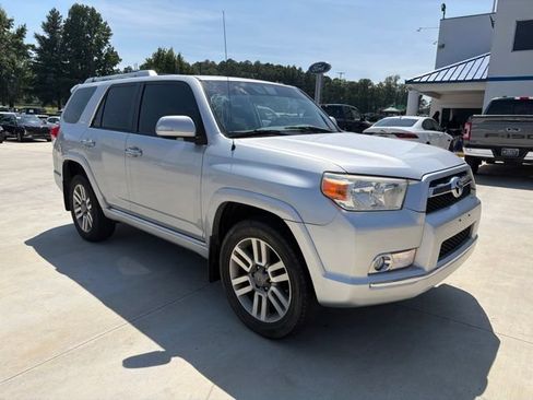 Used 2011 Toyota 4Runner Limited AWD/4WD image 8