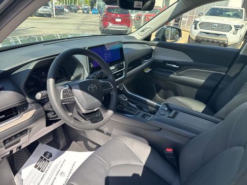 New 2026 Toyota Grand Highlander AWD Hybrid image 9