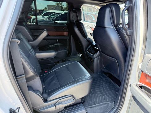 Used 2022 Lincoln Navigator L Reserve w/ Monochromatic Package AWD/4WD image 15