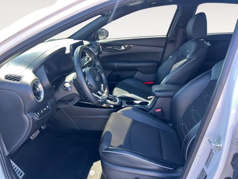 Used 2021 Kia Forte GT-Line w/ GT-Line Premium Package image 9