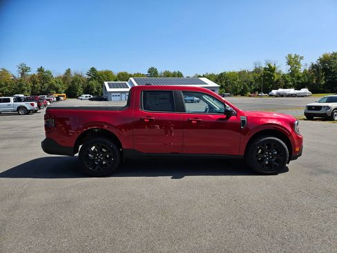 New 2025 Ford Maverick Lariat w/ Black Appearance Package image 2