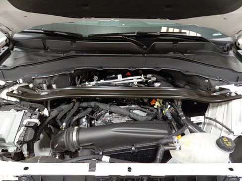 Used 2025 Ford Explorer ST-Line AWD/4WD image 16