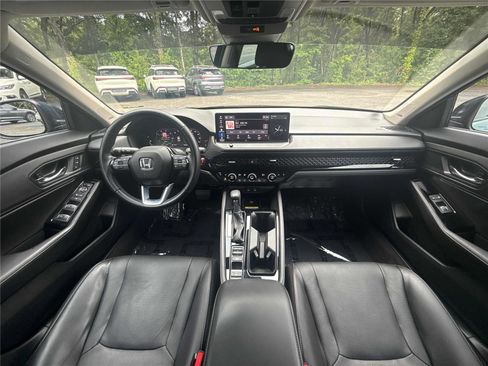Used 2023 Honda Accord Touring image 13