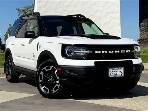 Used 2023 Ford Bronco Sport Outer Banks image 2