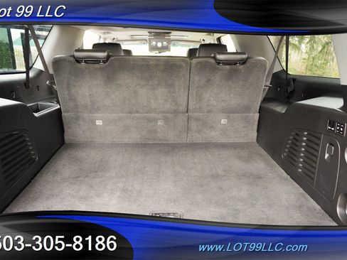 Used 2017 Chevrolet Suburban Premier RWD image 18