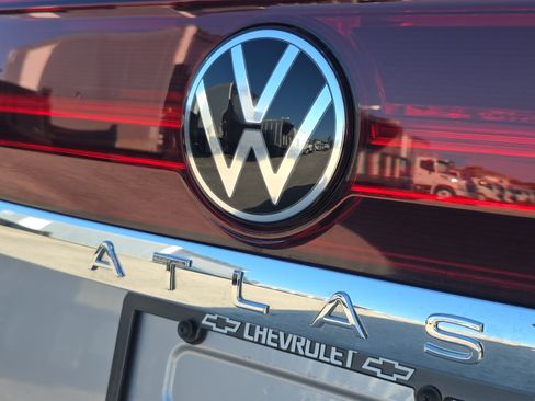 Used 2026 Volkswagen Atlas SE FWD image 9