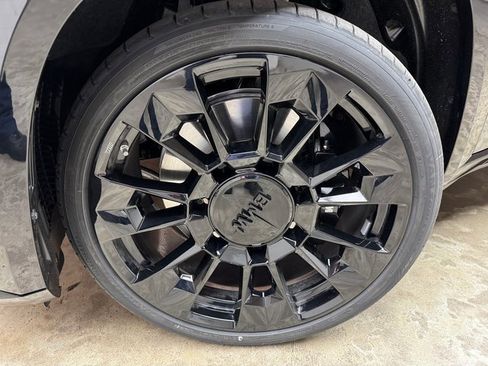 New 2026 BMW XM Label Red image 31