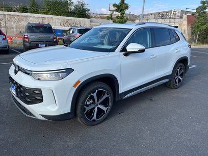 New 2025 Volkswagen Tiguan SE