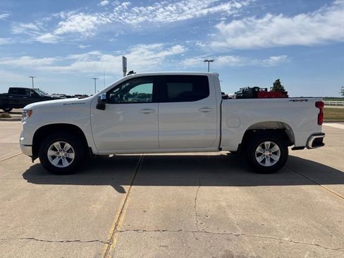 Used 2025 Chevrolet Silverado 1500 LT w/ Work Truck Package AWD/4WD image 6