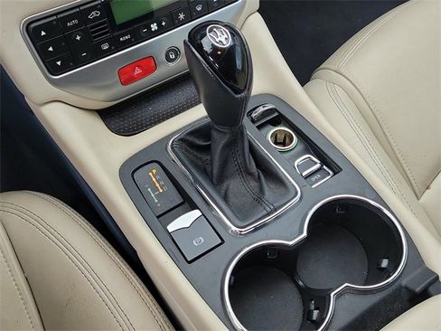 Used 2015 Maserati GranTurismo Sport image 25