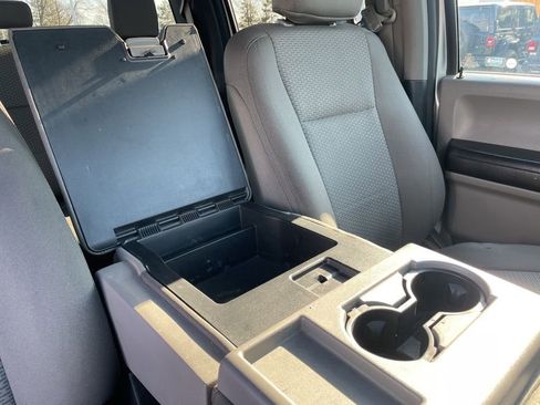 Used 2015 Ford F150 XLT image 22