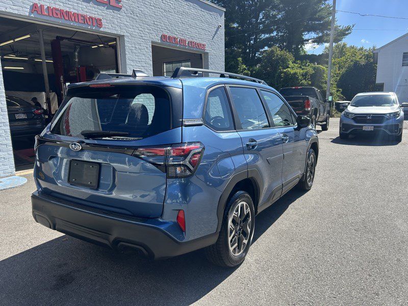 Used 2025 Subaru Forester AWD/4WD image 8