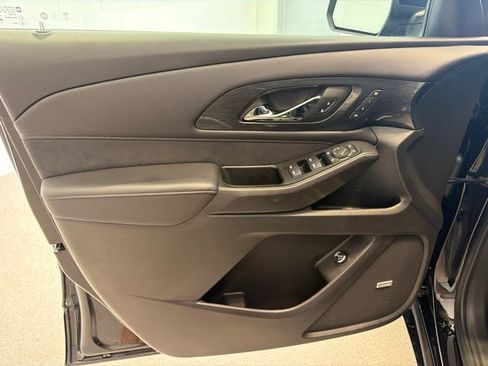 Certified 2023 Chevrolet Traverse High Country w/ LPO, Floor Liner Package AWD/4WD image 21