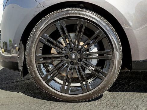 Used 2024 Land Rover Range Rover SE image 11