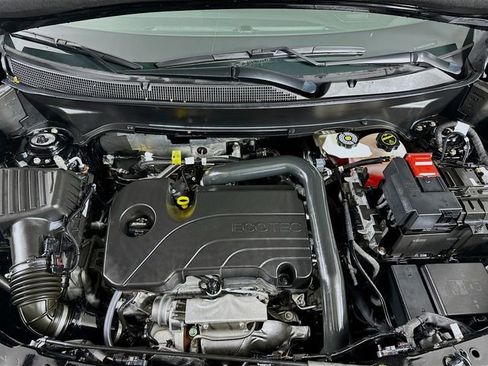 Used 2025 Chevrolet Equinox ACTIV w/ Safety and Technology Package image 31