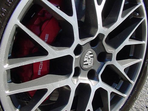 Used 2016 Porsche Macan Turbo image 12