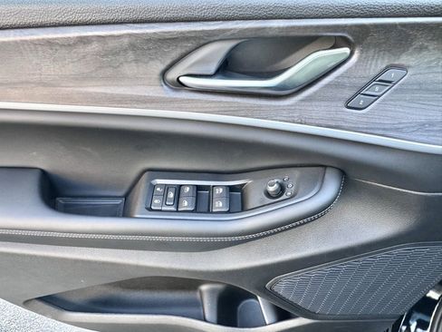 New 2025 Jeep Grand Cherokee Limited w/ MOPAR Finishing Package image 9