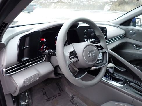 Used 2023 Hyundai Elantra SEL image 14