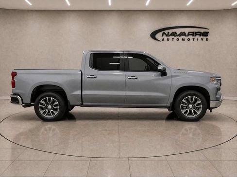 Used 2024 Chevrolet Silverado 1500 LT RWD image 8