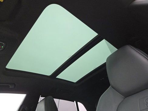 Used 2022 Audi SQ8 Premium Plus image 9