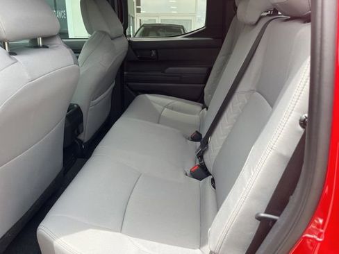 Used 2025 Toyota Tacoma SR5 AWD/4WD image 23