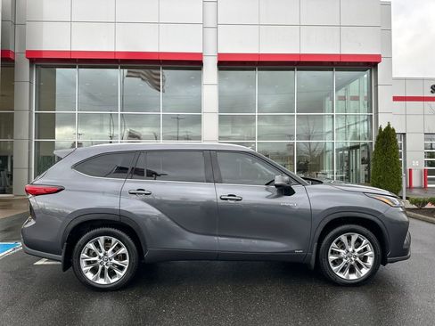 Certified 2020 Toyota Highlander Limited image 2
