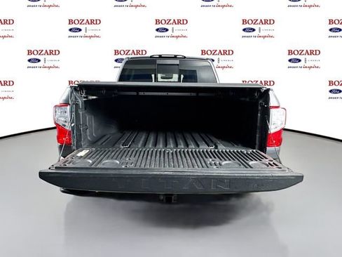 Used 2021 Nissan Titan SV w/ SV Convenience Package image 30