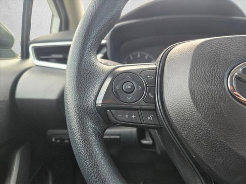Used 2025 Toyota Corolla LE image 22
