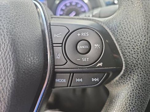 Used 2019 Toyota Camry LE image 16